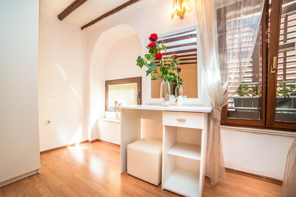 Apartments Dominik Rovinj Exterior photo